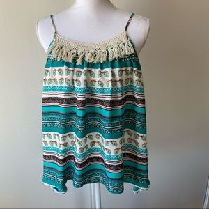 Umgee shirt size small Crochet trim fringe tank top blouse boho adjustable strap